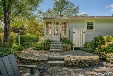 182 Ocean View Avenue Groton CT 06355