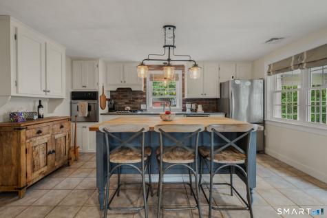 182 Ocean View Avenue Groton CT 06355
