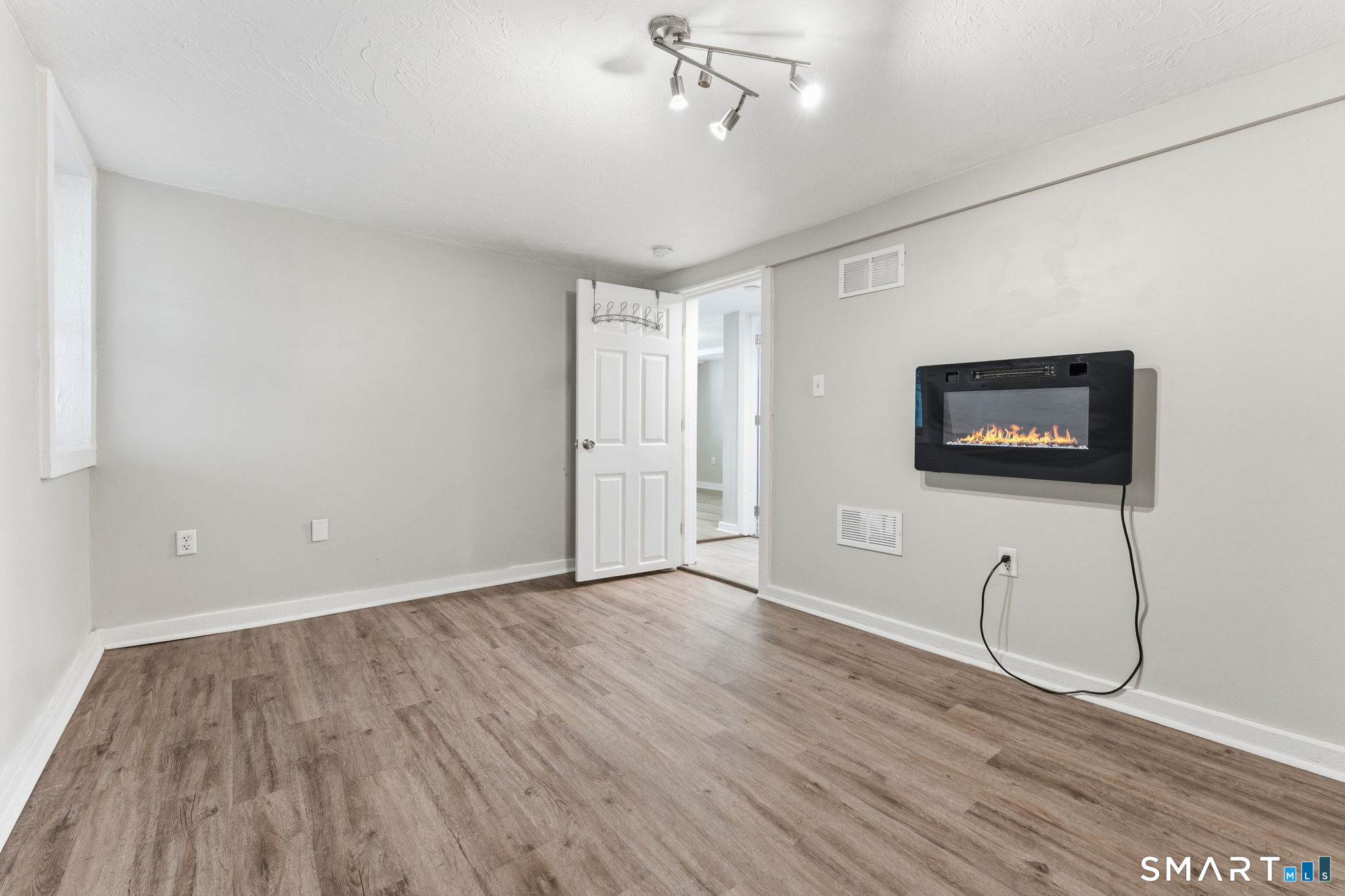 9 Hunters Road Norwich CT 06360