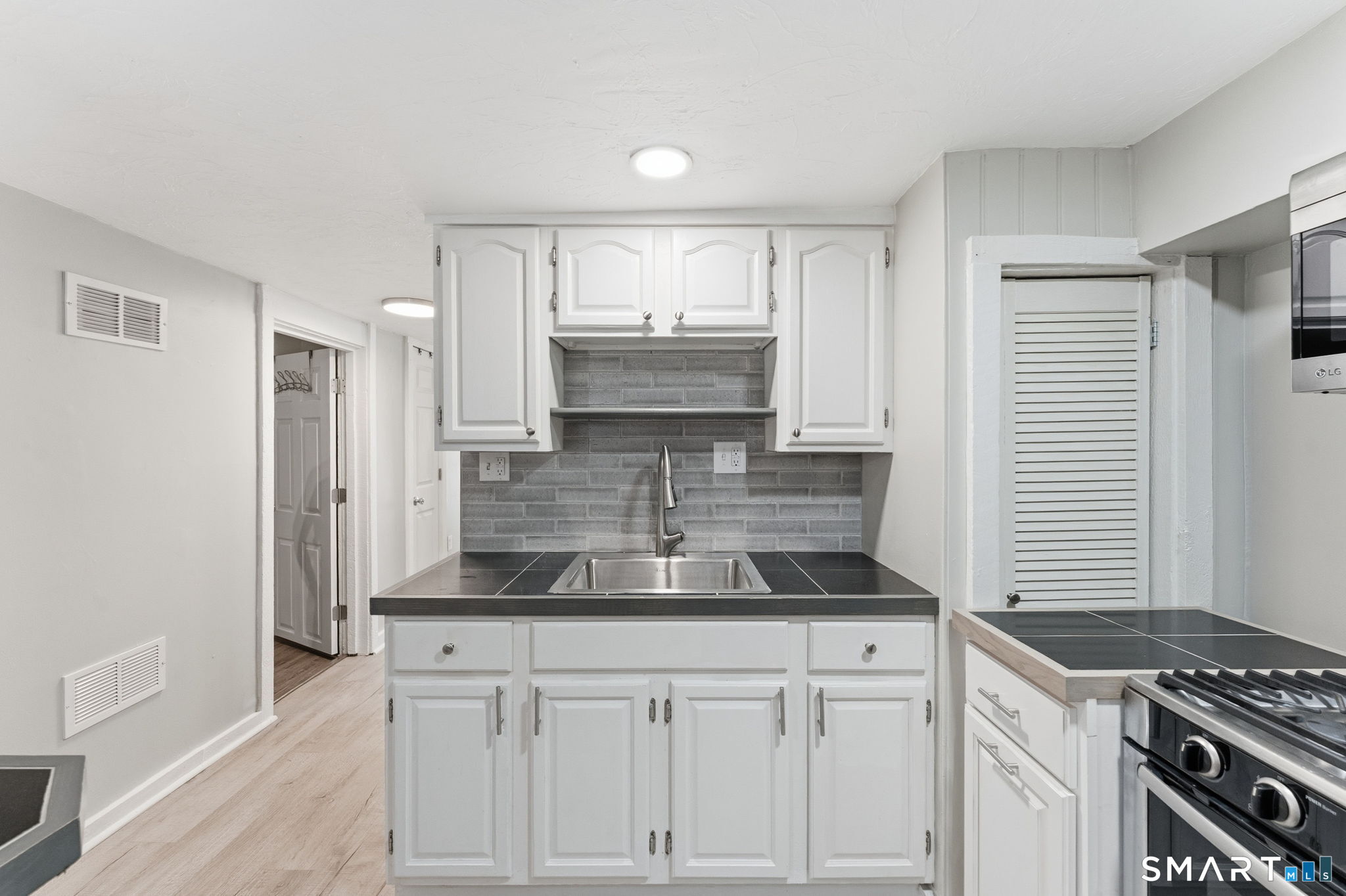 9 Hunters Road Norwich CT 06360