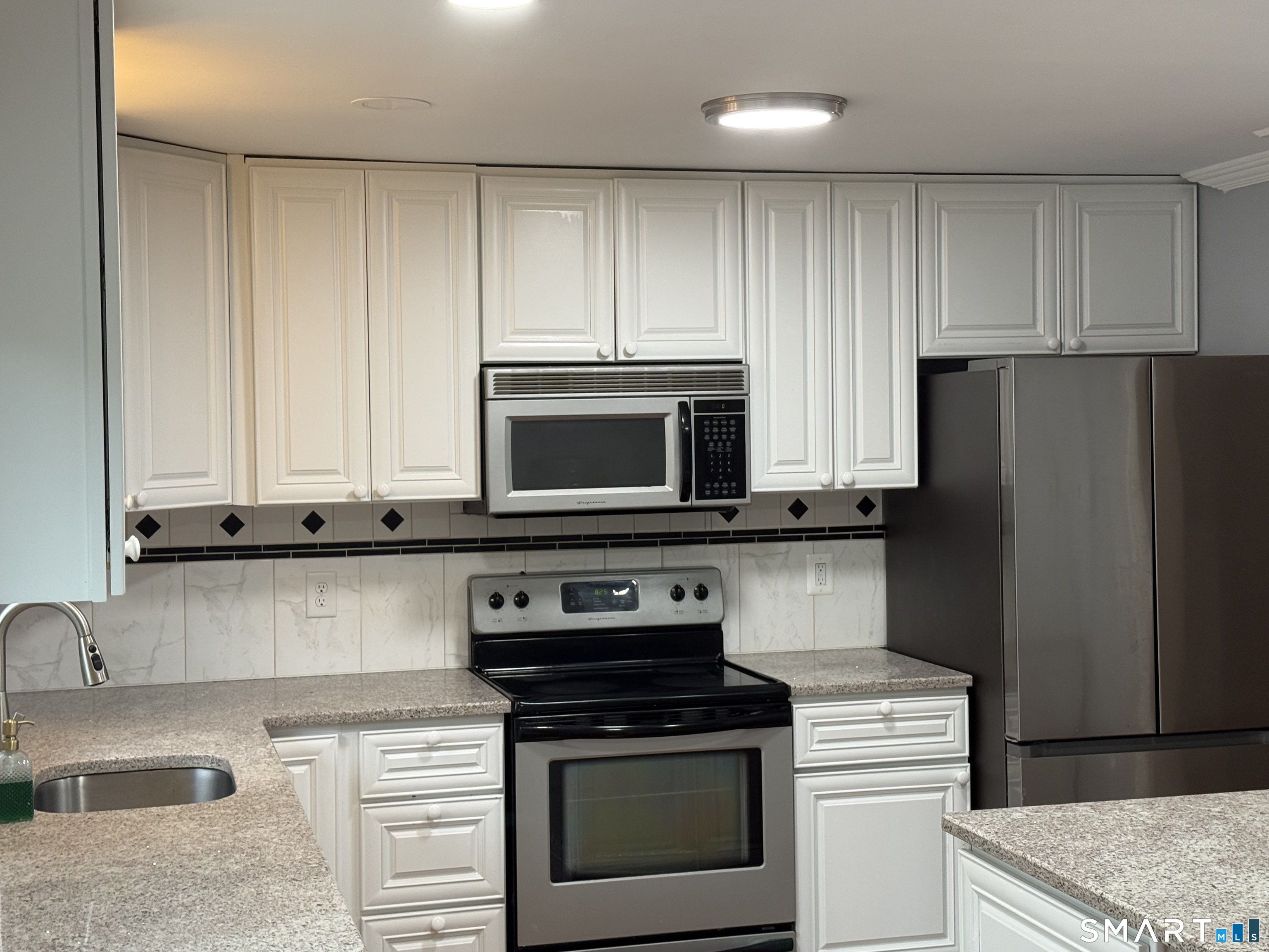 74 Harold Road Farmington CT 06032