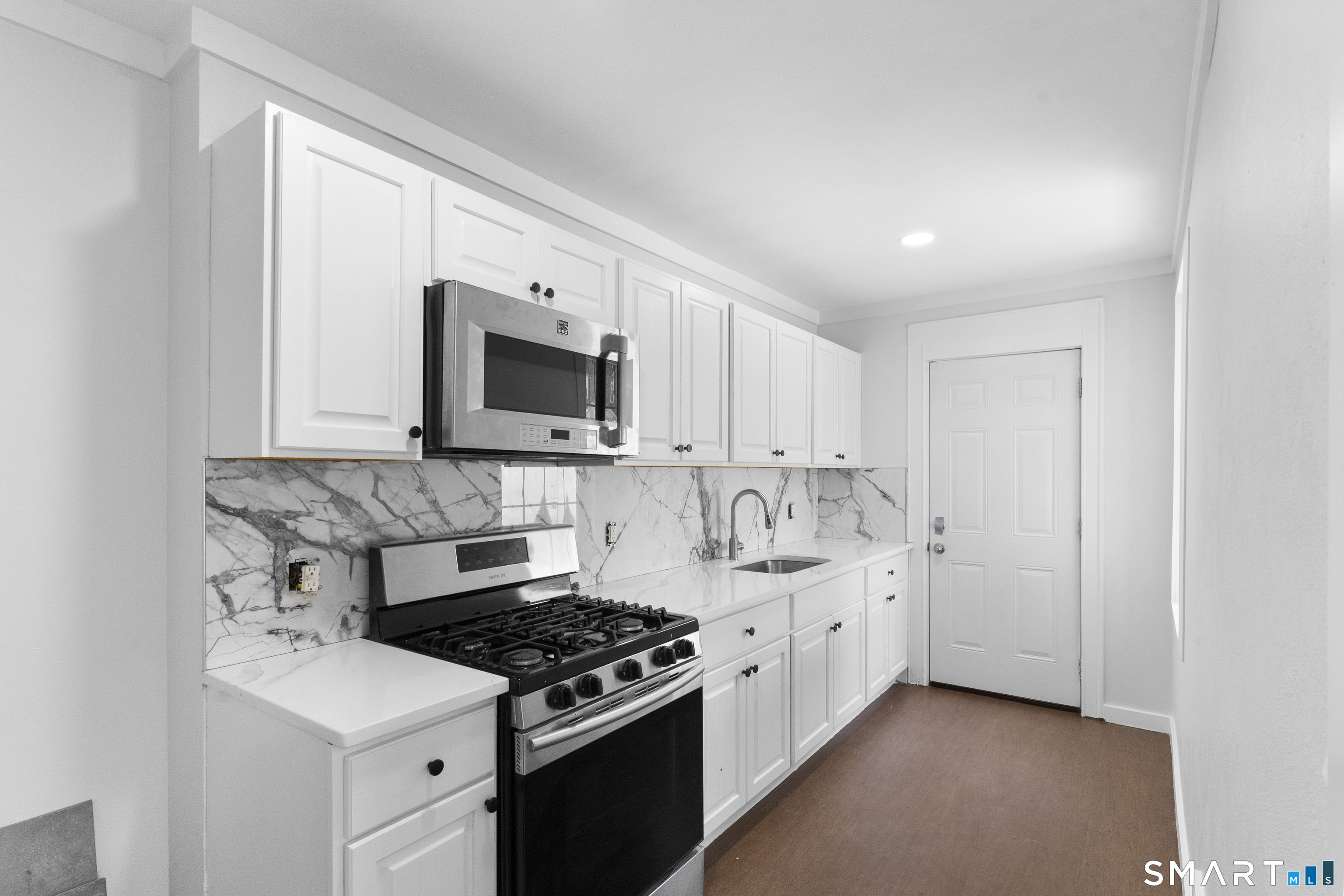 366 Remington Street Bridgeport CT 06610
