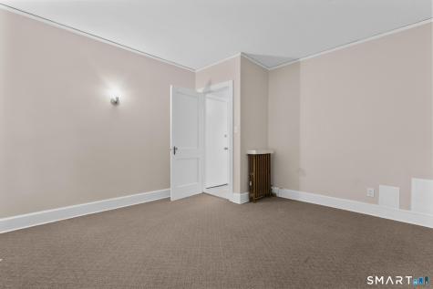 19 Moore Street Manchester CT 06040