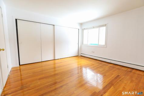 1 Camelot Drive Bloomfield CT 06002