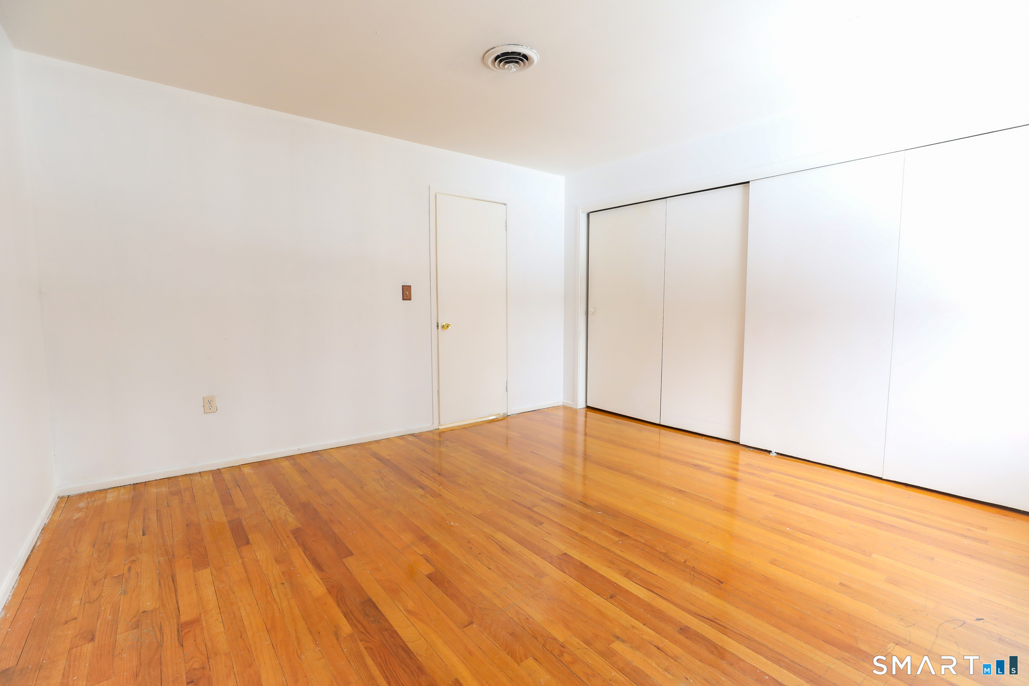 1 Camelot Drive Bloomfield CT 06002