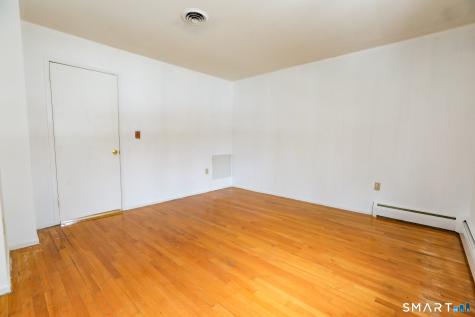 1 Camelot Drive Bloomfield CT 06002