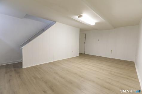 1 Camelot Drive Bloomfield CT 06002