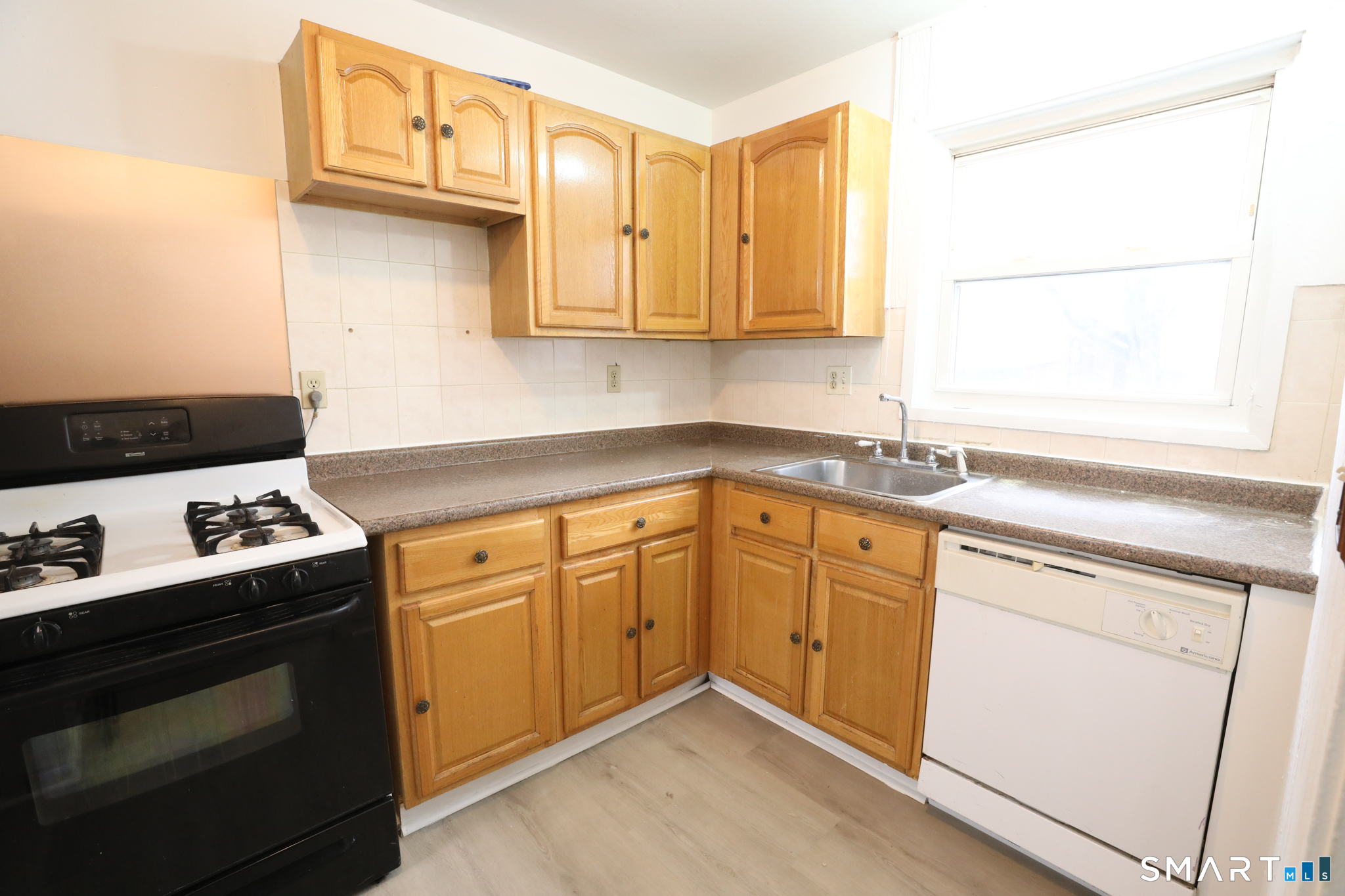 1 Camelot Drive Bloomfield CT 06002
