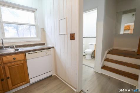 1 Camelot Drive Bloomfield CT 06002