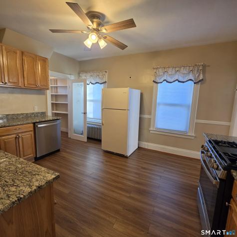 142 Oakland Terrace Hartford CT 06112