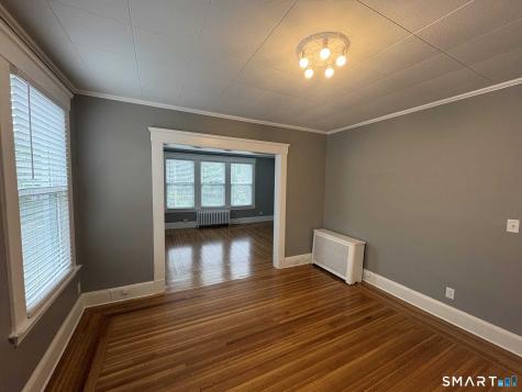 829 Edgewood Avenue New Haven CT 06515