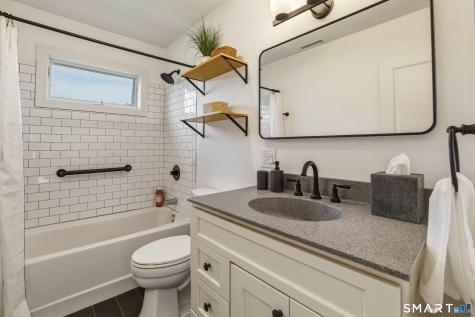 69 Daniel Avenue Guilford CT 06437