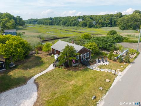 69 Daniel Avenue Guilford CT 06437