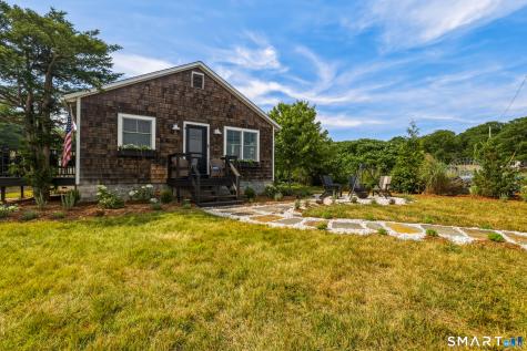 69 Daniel Avenue Guilford CT 06437