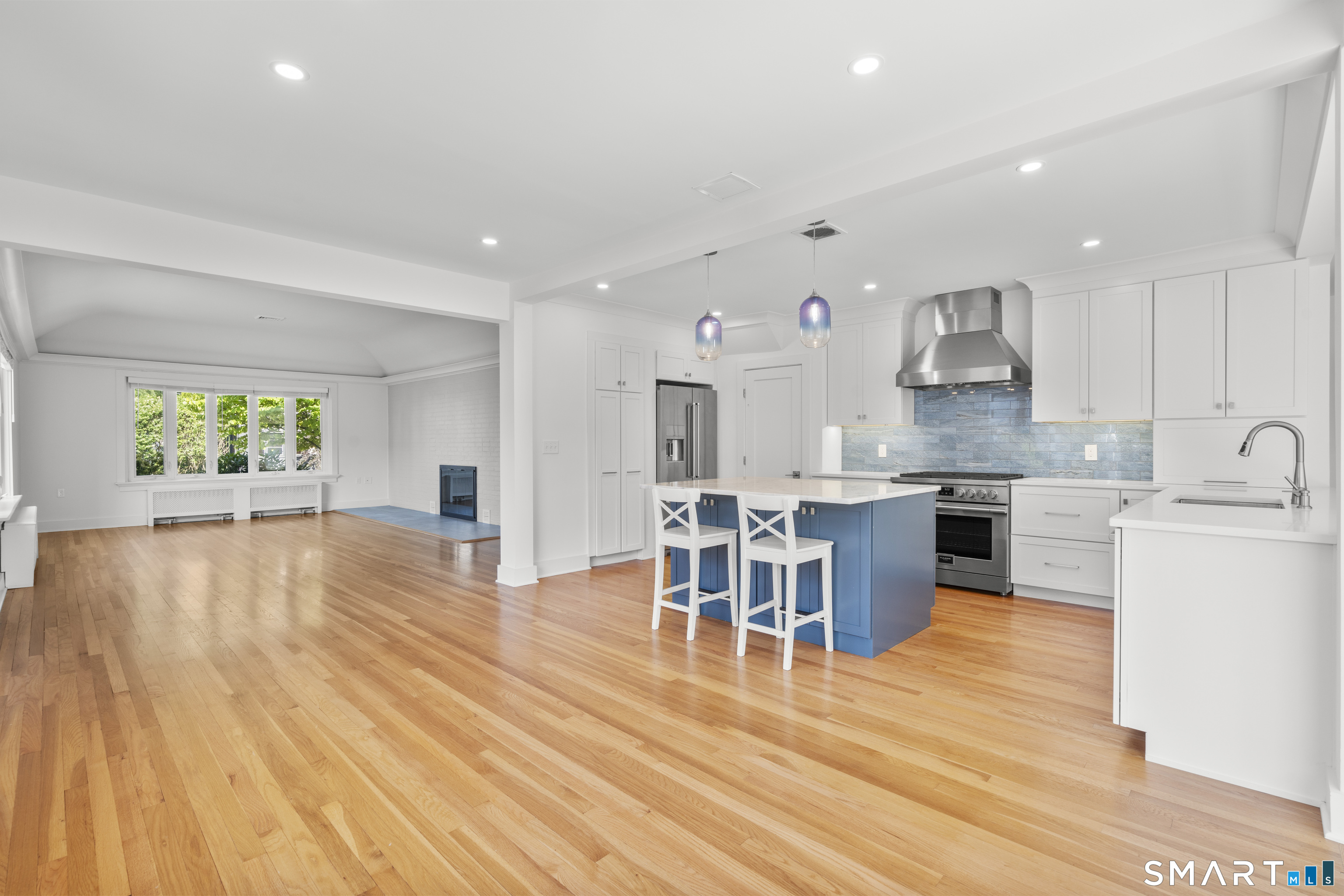 25 Crescent Bluff Avenue Branford CT 06405