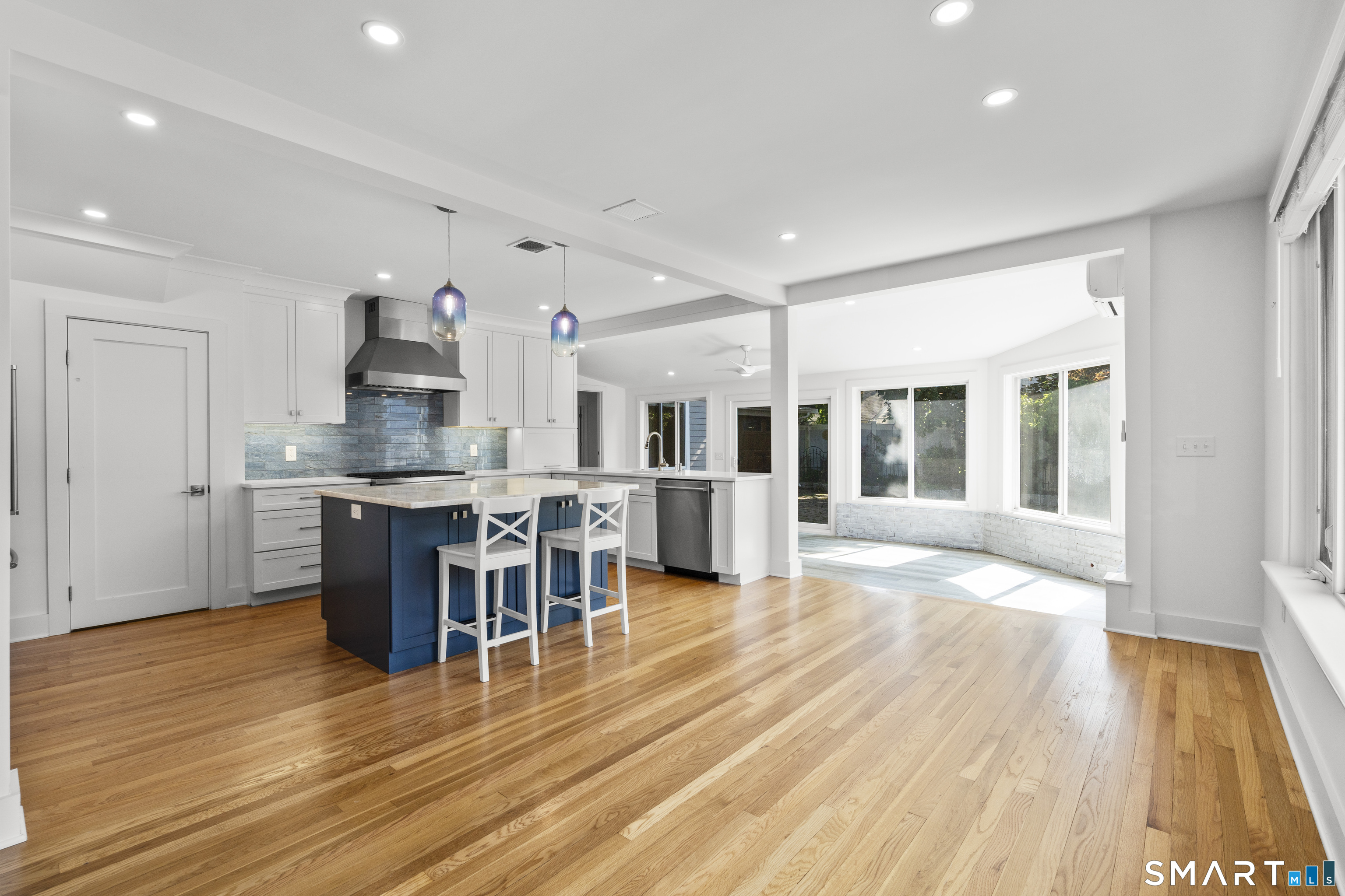 25 Crescent Bluff Avenue Branford CT 06405