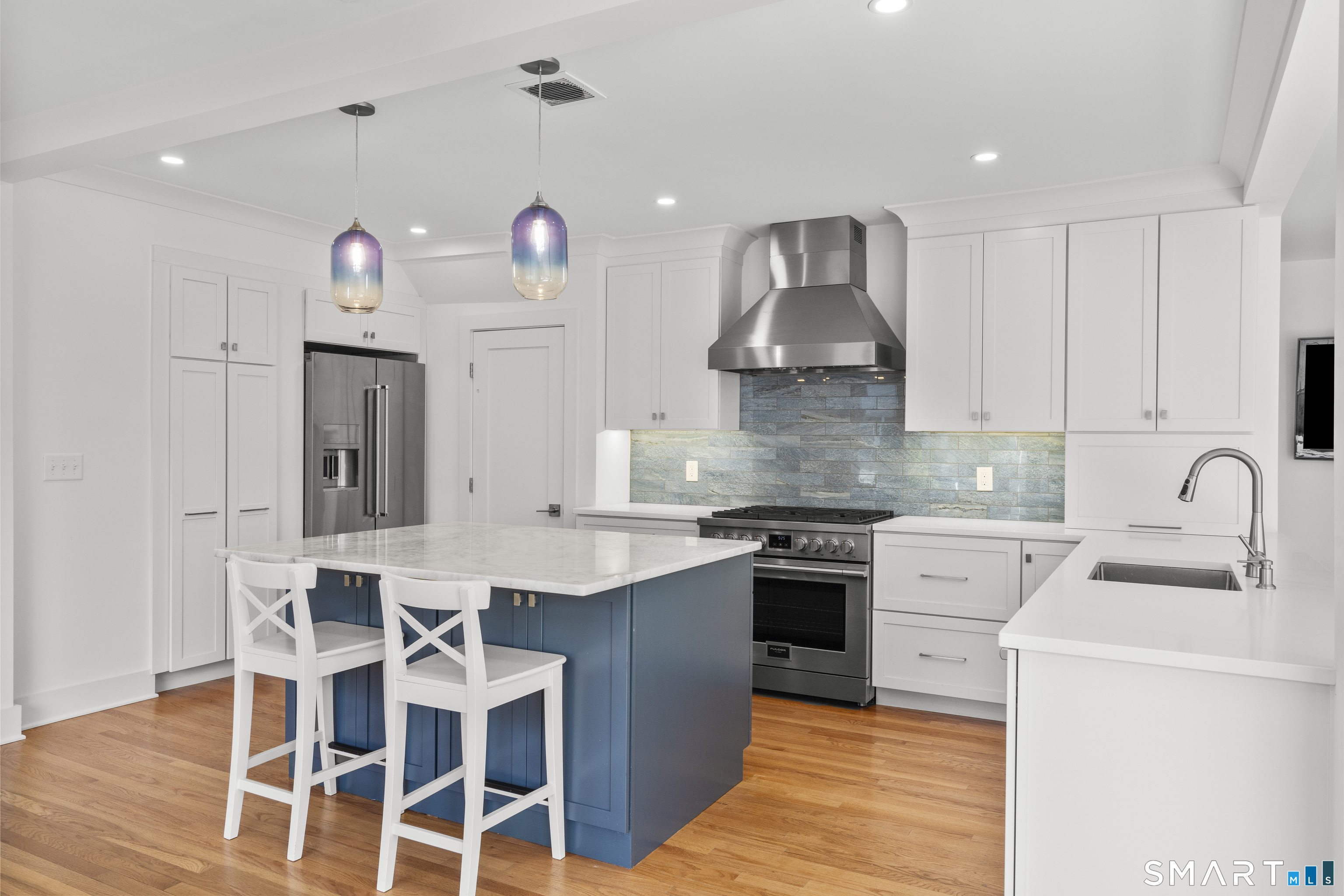 25 Crescent Bluff Avenue Branford CT 06405