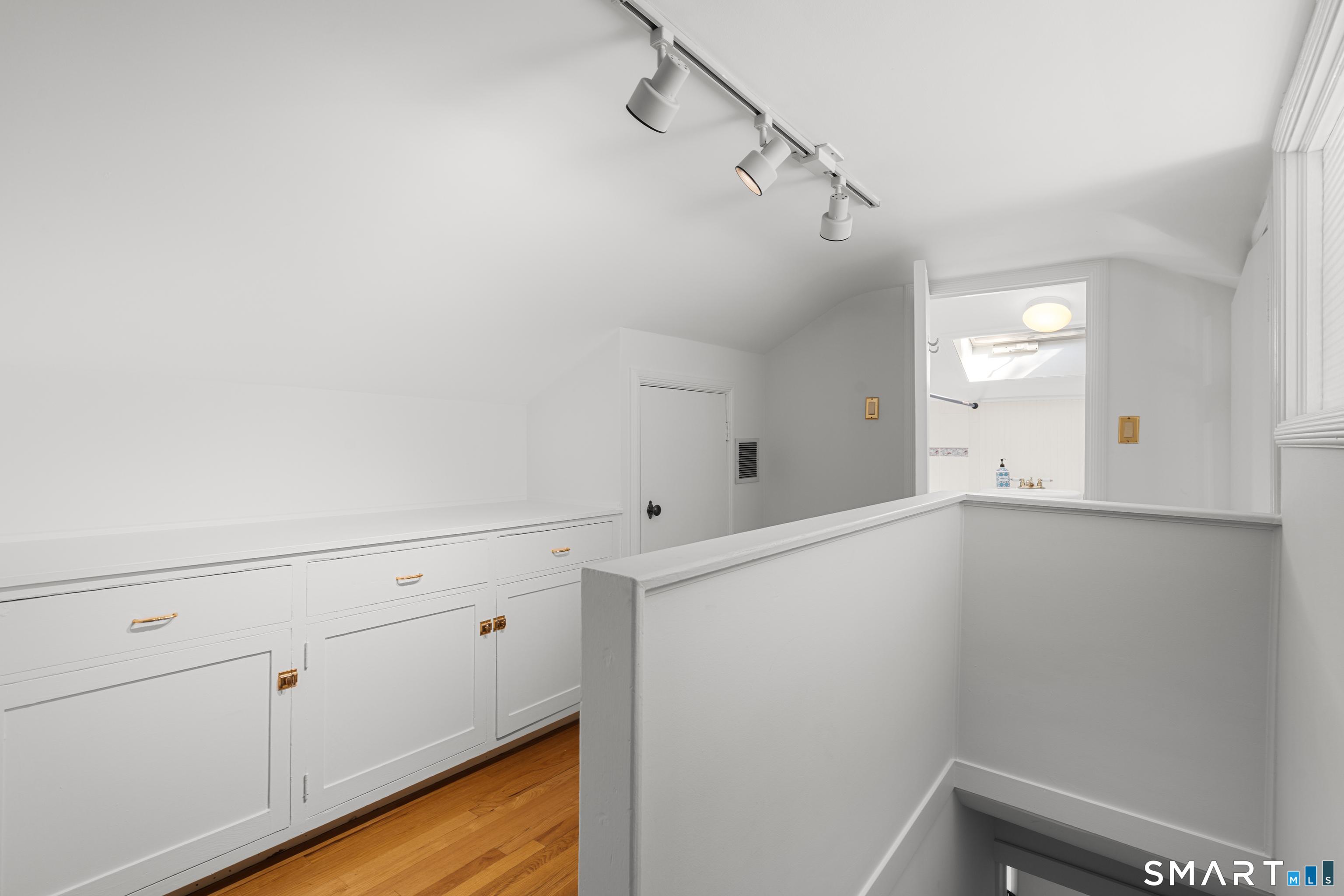 25 Crescent Bluff Avenue Branford CT 06405