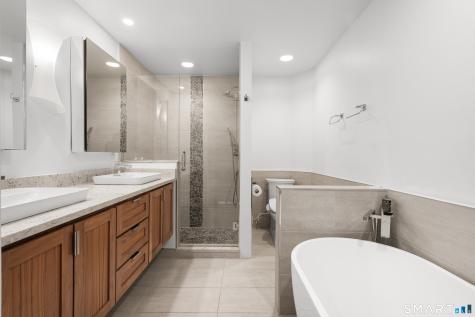 25 Crescent Bluff Avenue Branford CT 06405