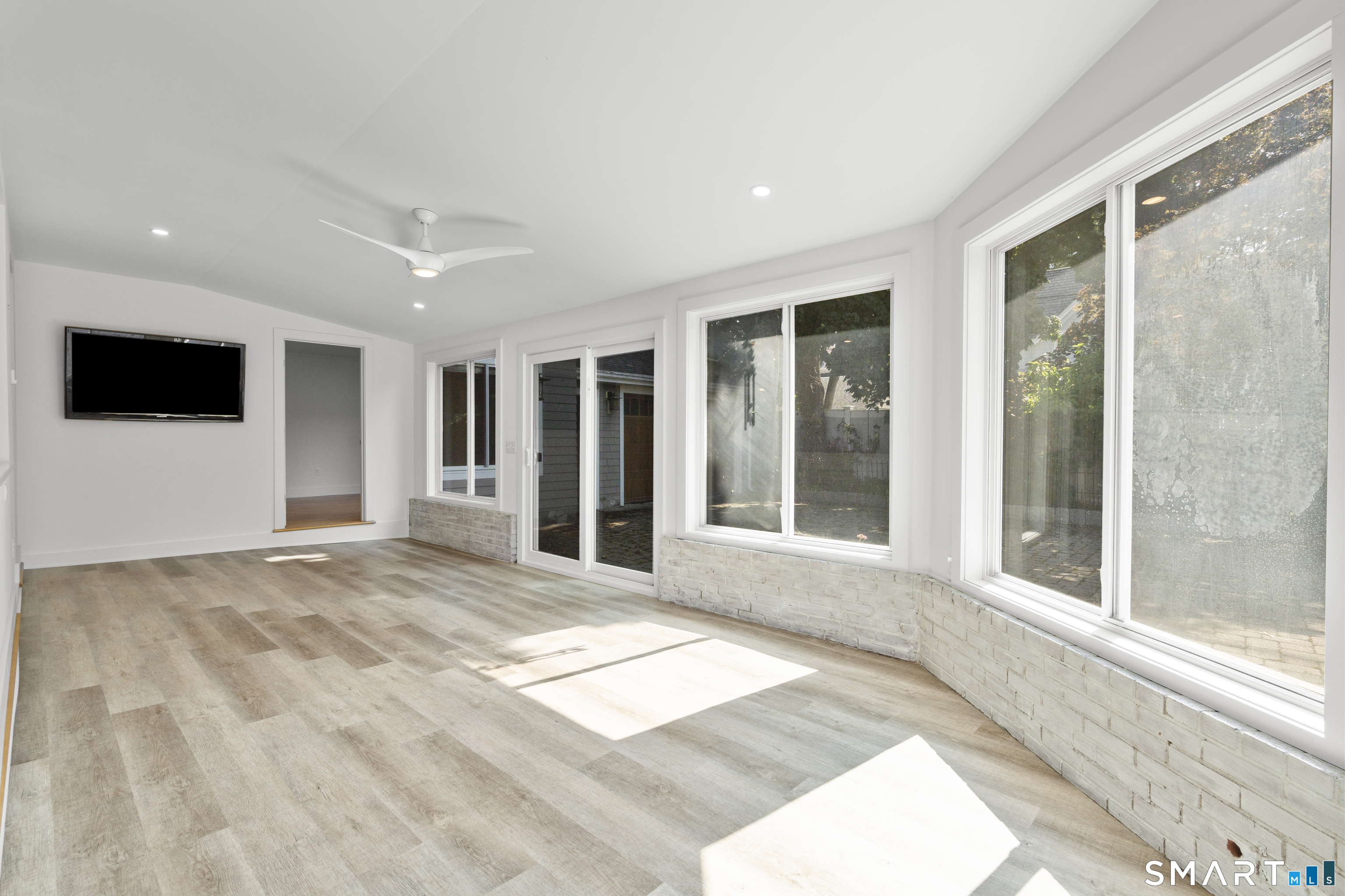 25 Crescent Bluff Avenue Branford CT 06405