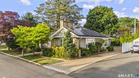 25 Crescent Bluff Avenue Branford CT 06405