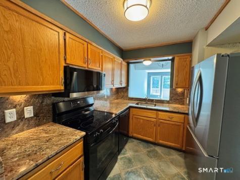 64 Far View Commons Southbury CT 06488