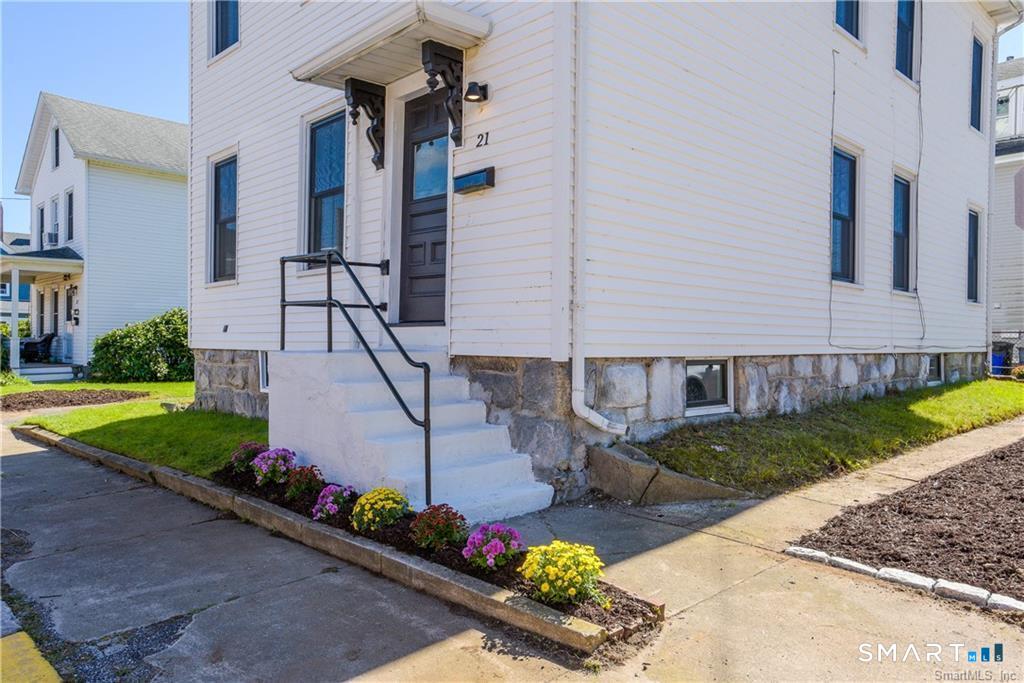 21 Bayview Avenue Stonington CT 06378