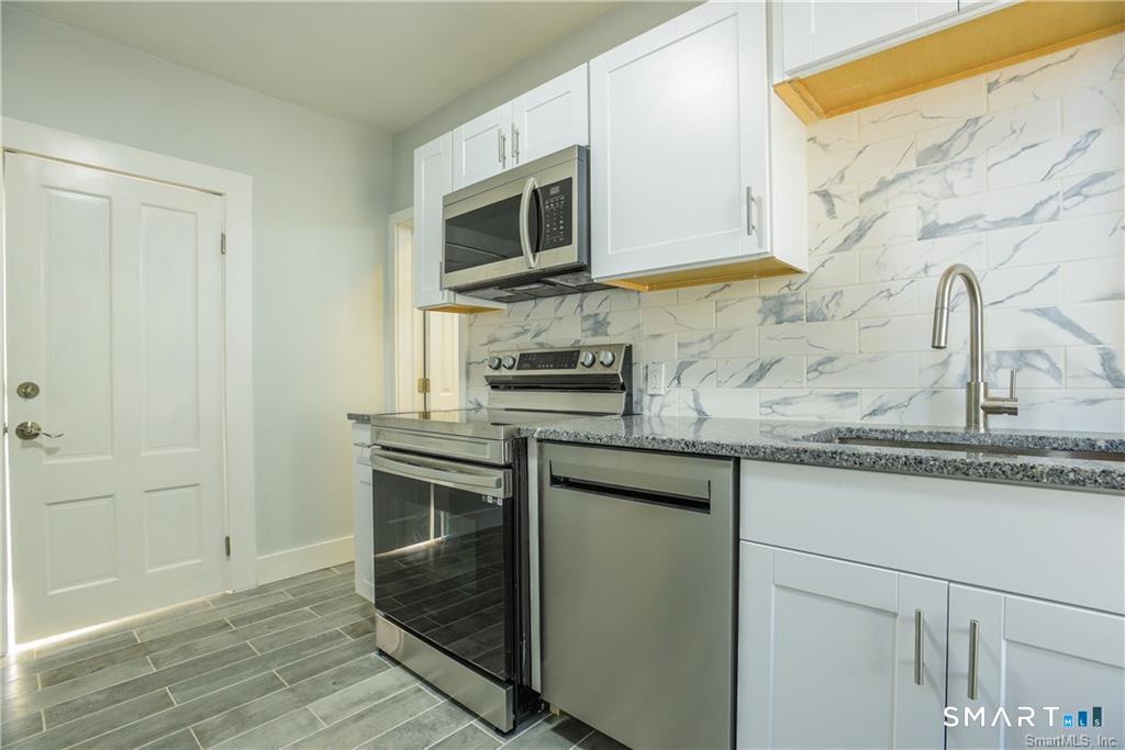 21 Bayview Avenue Stonington CT 06378