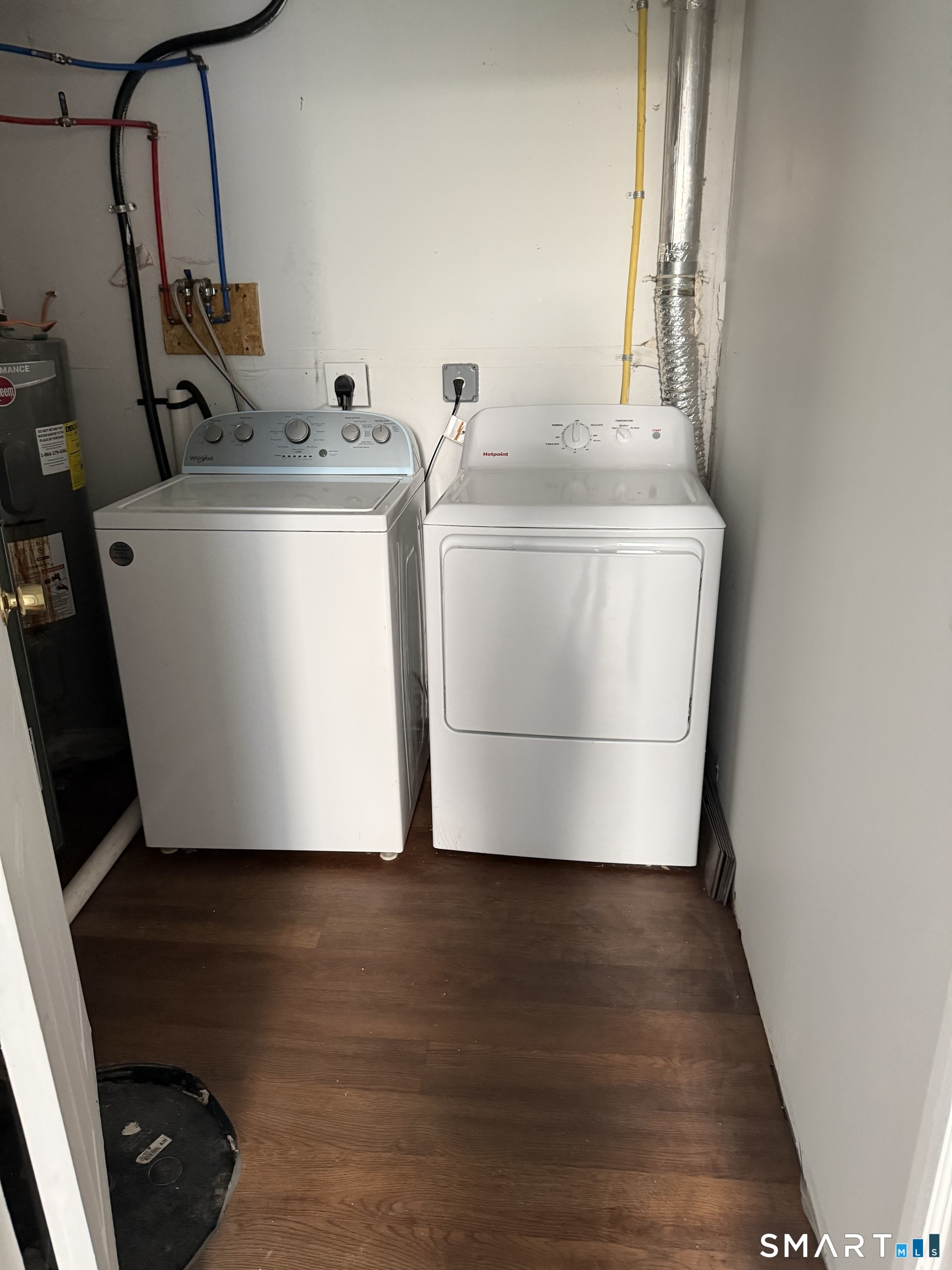 16 Homestead Avenue Danbury CT 06810