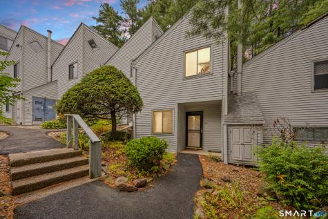 5 Staunton Court Farmington CT 06032