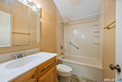 5 Staunton Court Farmington CT 06032