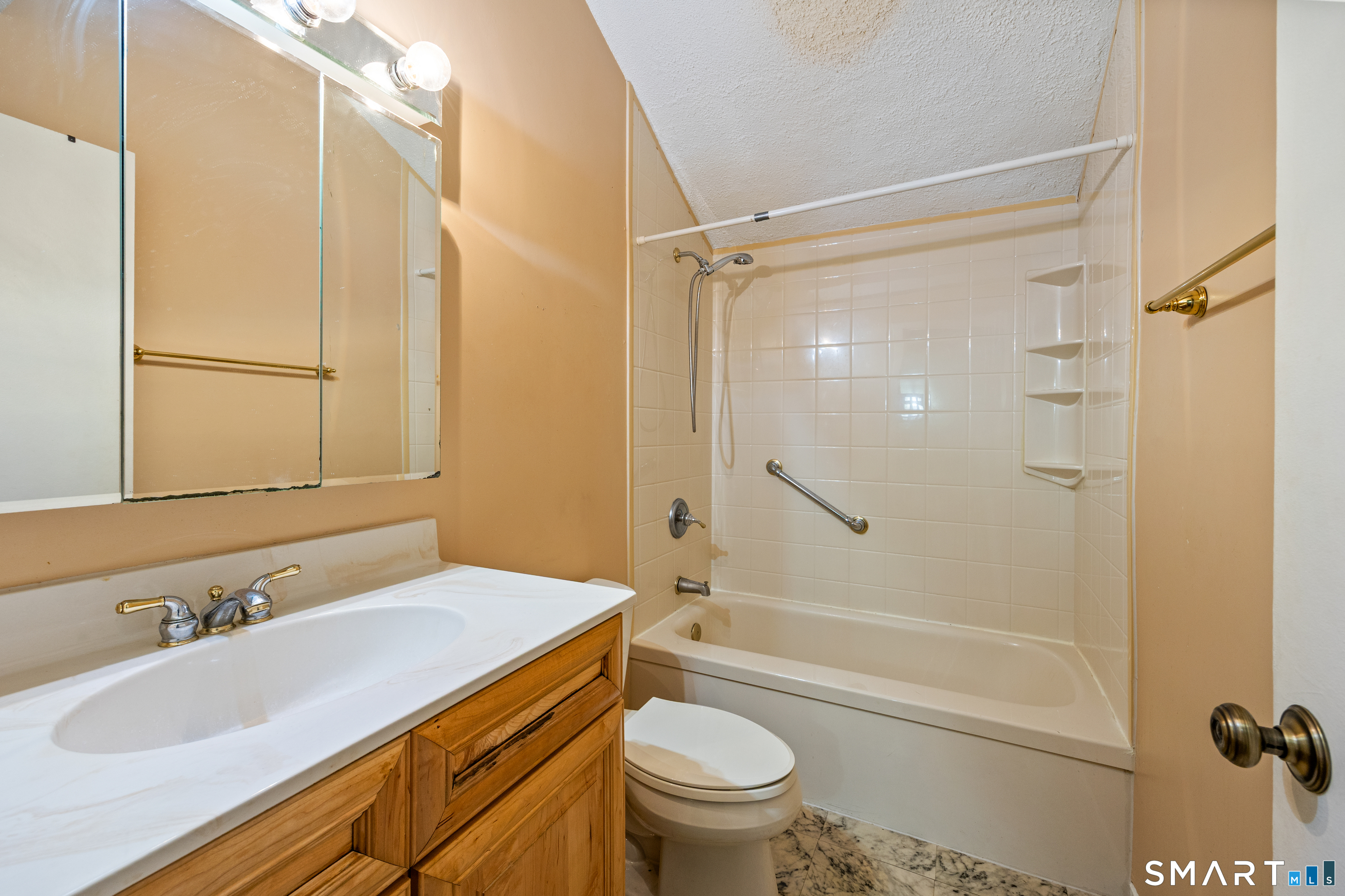5 Staunton Court Farmington CT 06032