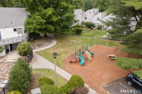 5 Staunton Court Farmington CT 06032