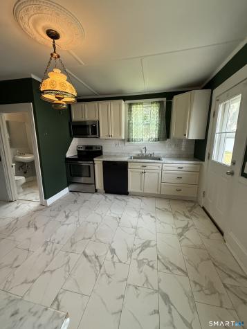 65 Maple Street Manchester CT 06040