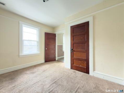 72 Roosevelt Avenue Norwich CT 06360