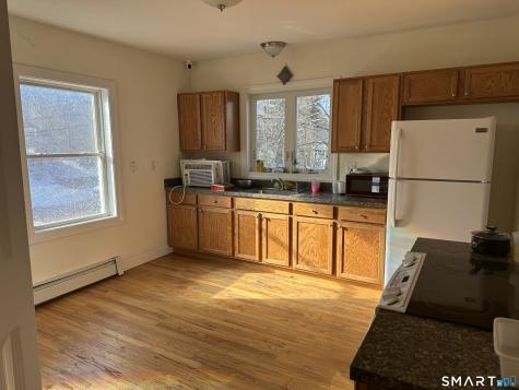 11 Park Street Manchester CT 06040