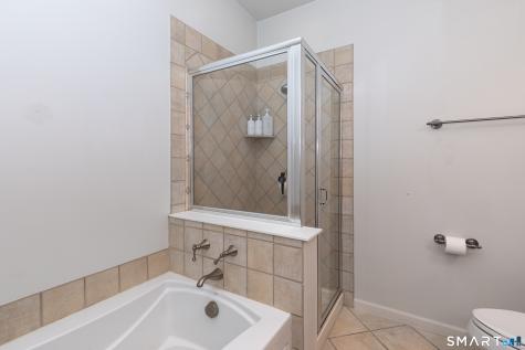 10 Dogwood Court Middlebury CT 06762