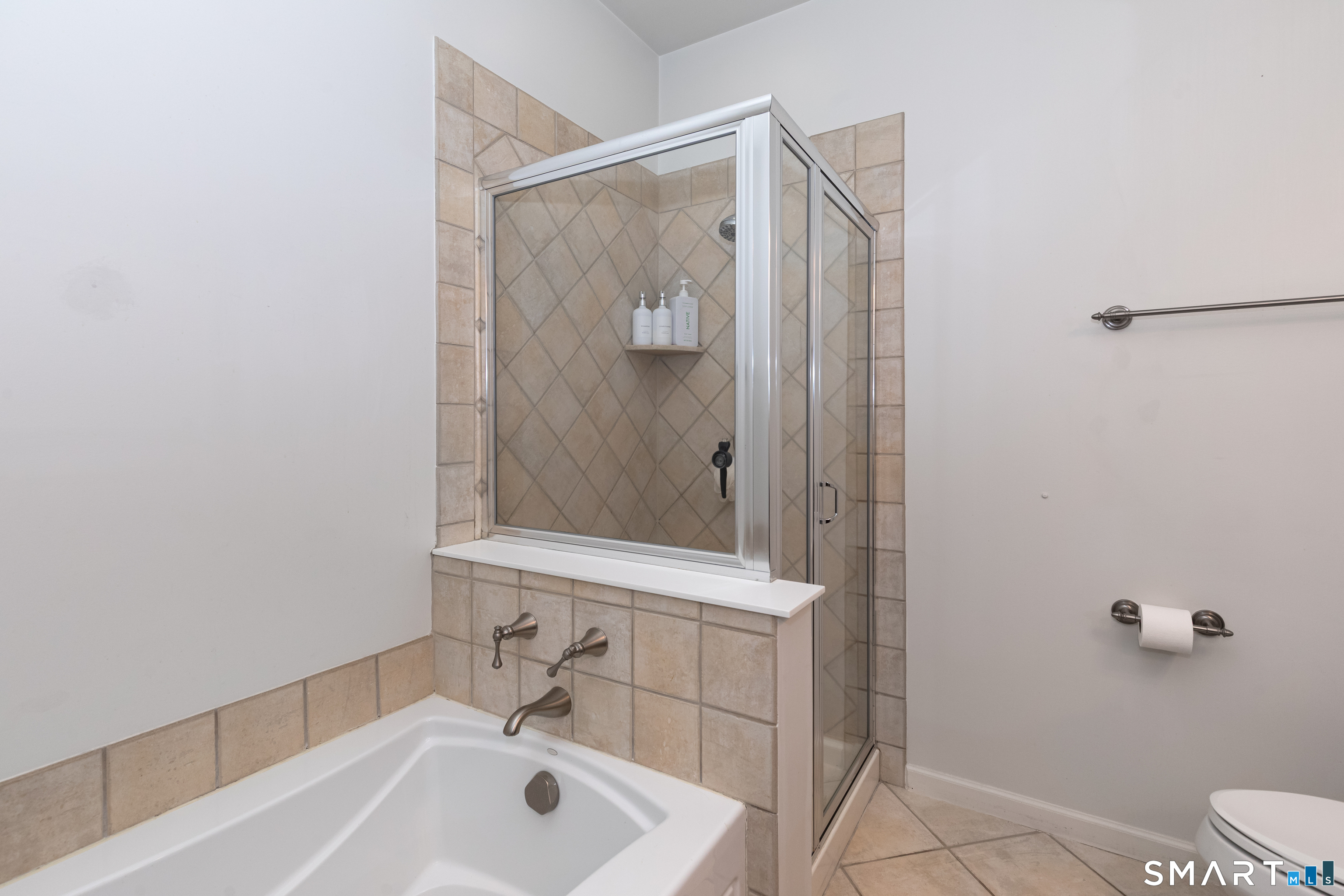 10 Dogwood Court Middlebury CT 06762