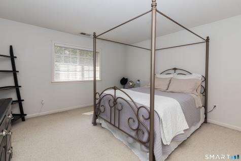 10 Dogwood Court Middlebury CT 06762