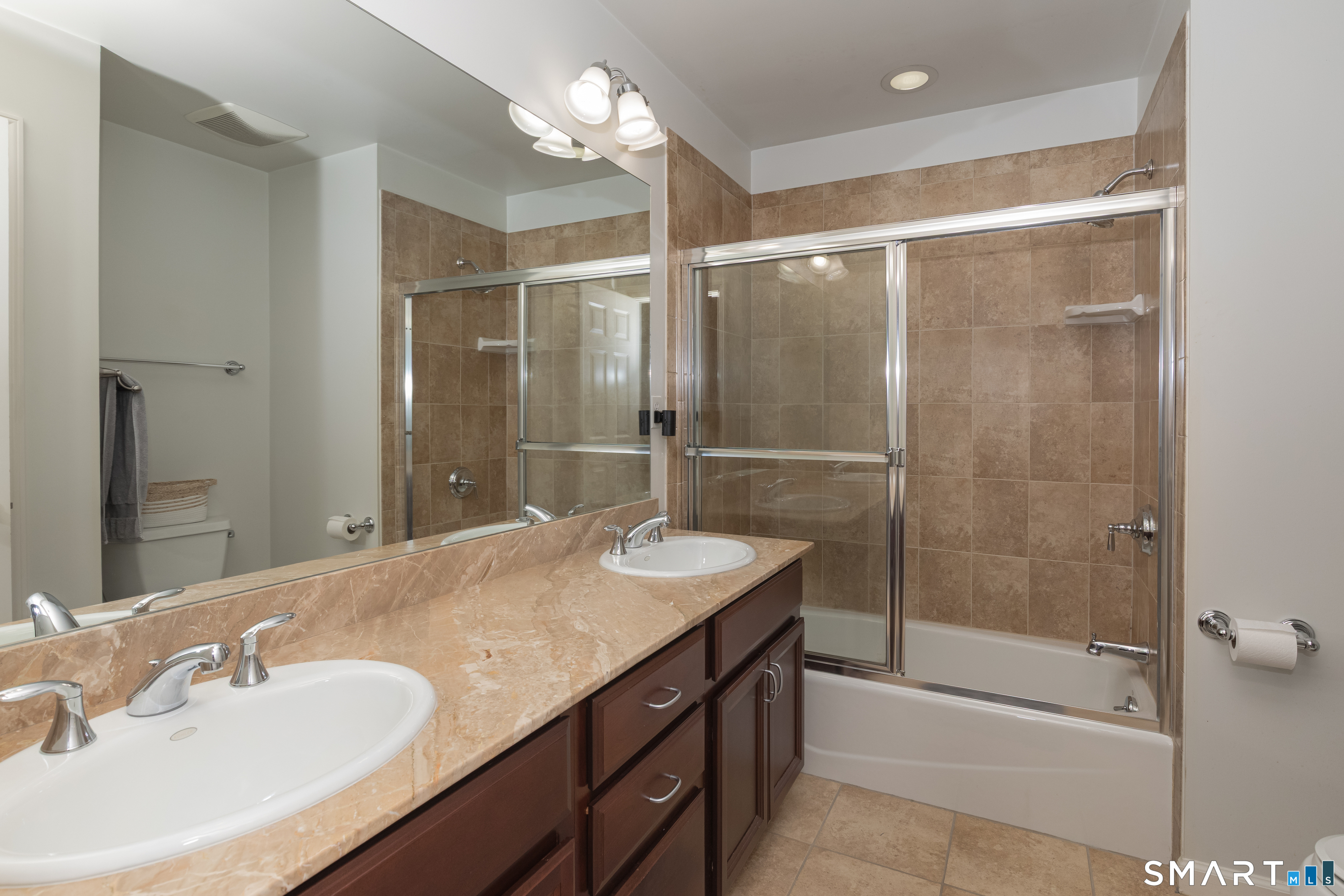 10 Dogwood Court Middlebury CT 06762
