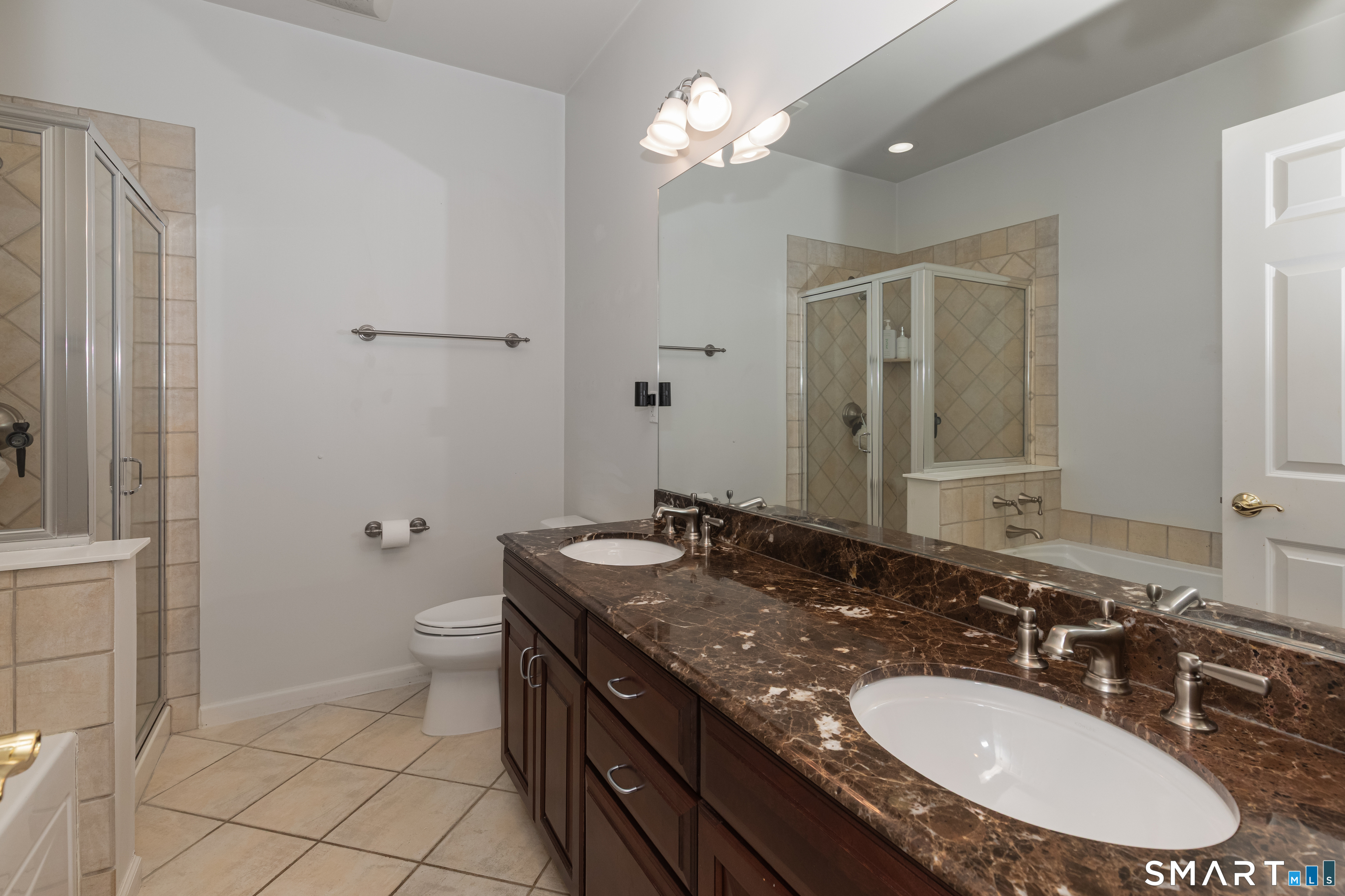 10 Dogwood Court Middlebury CT 06762