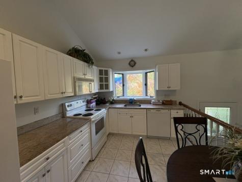 10 Tomahawk Lane Milford CT 06460