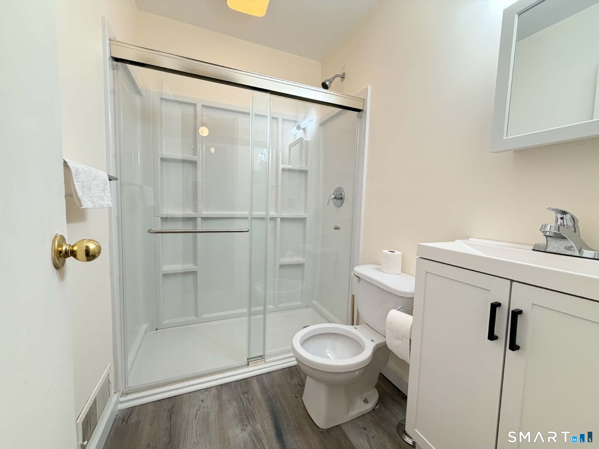 6 Fifth Street Danbury CT 06810