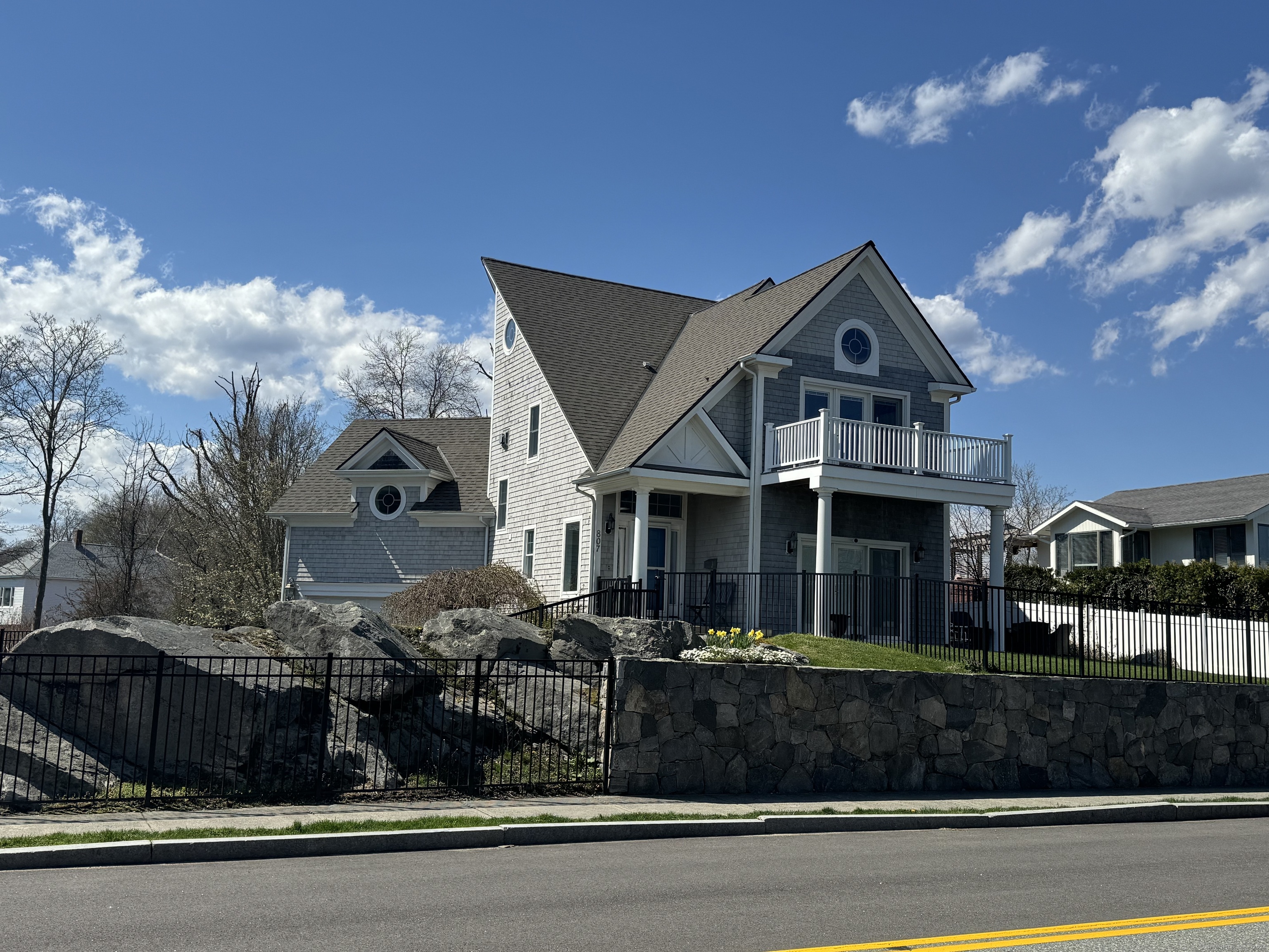 807 Pequot Avenue New London CT 06320