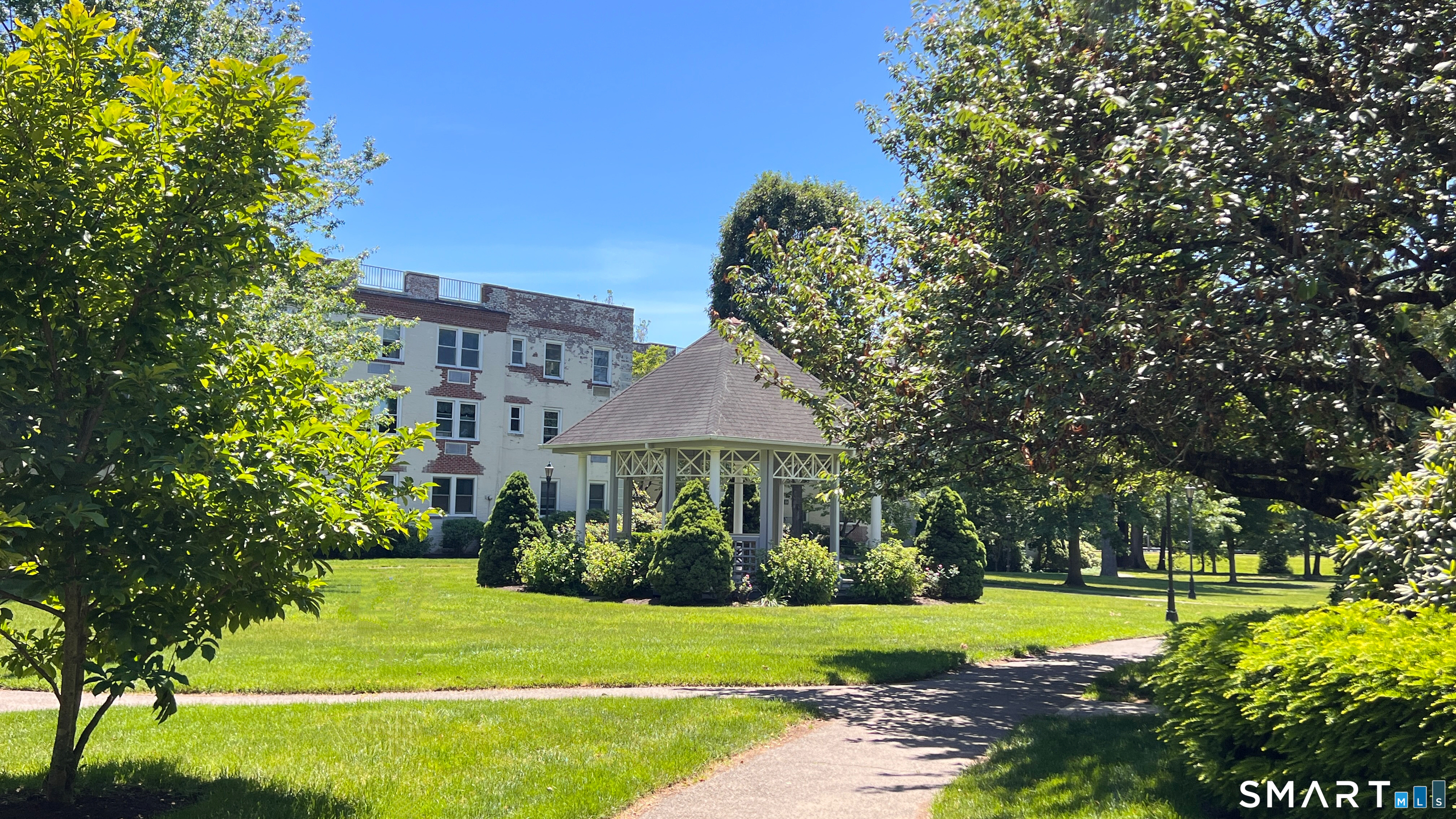 132 Woodside Green Street Stamford CT 06905