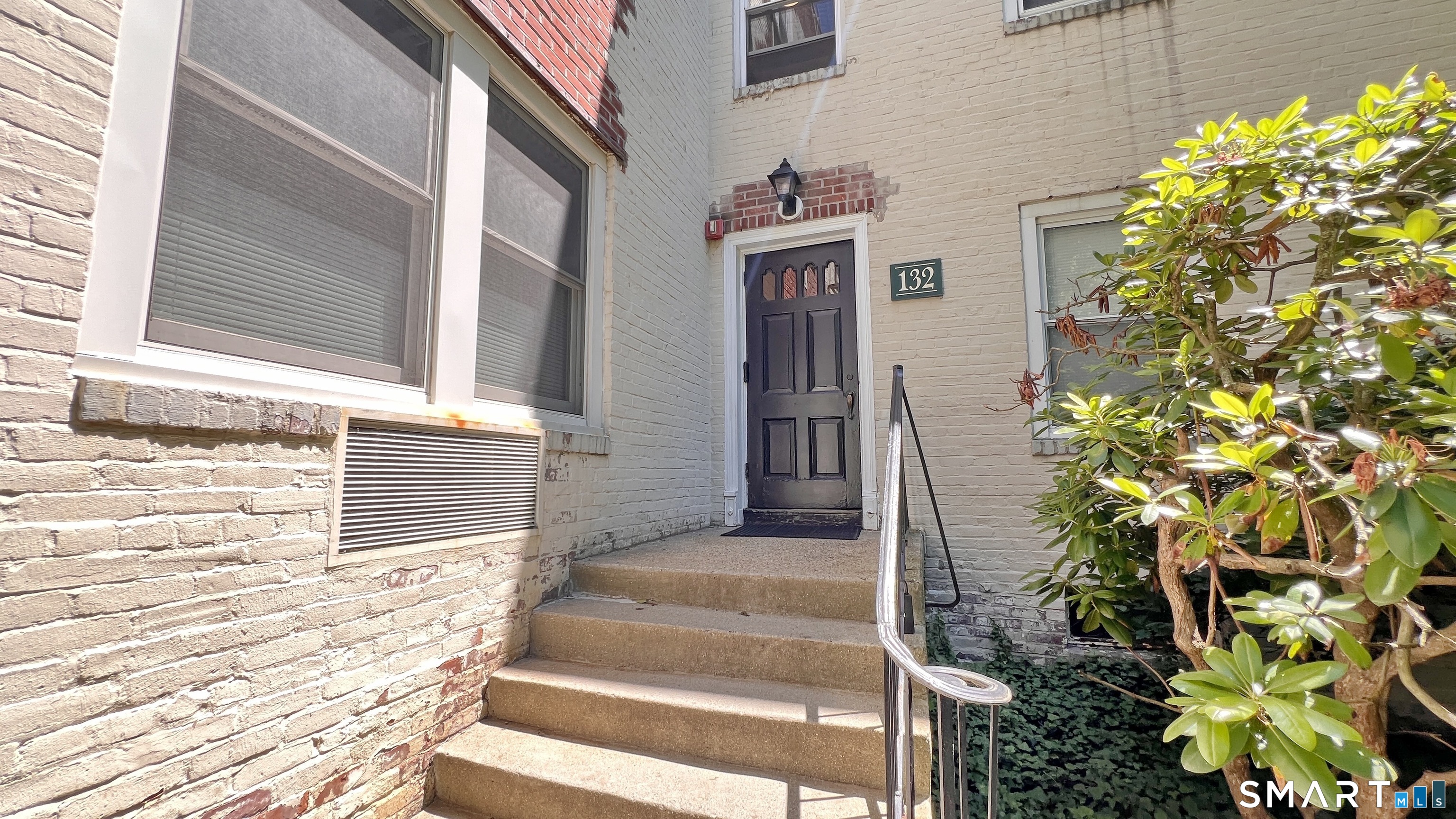 132 Woodside Green Street Stamford CT 06905