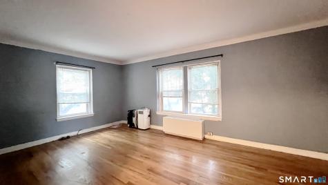 132 Woodside Green Street Stamford CT 06905