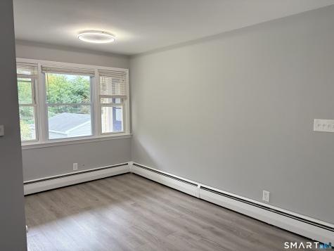 429 Thompson Avenue East Haven CT 06512