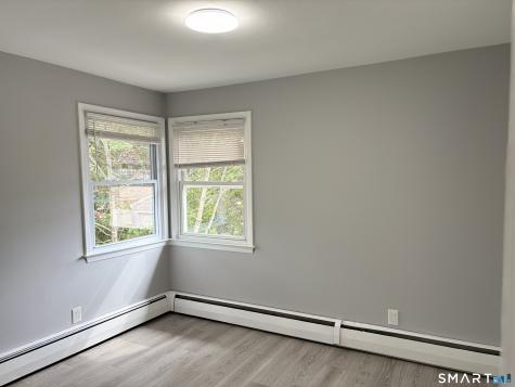 429 Thompson Avenue East Haven CT 06512