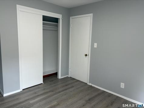429 Thompson Avenue East Haven CT 06512